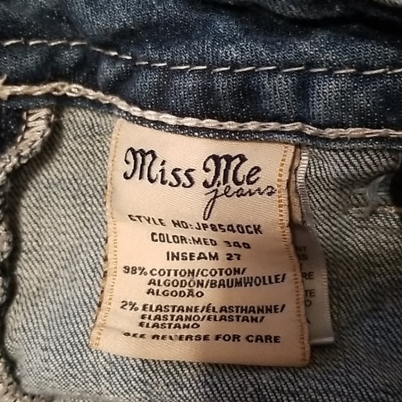 Miss Me Jean's 29x27 flower cuffed - Picture 8 of 11